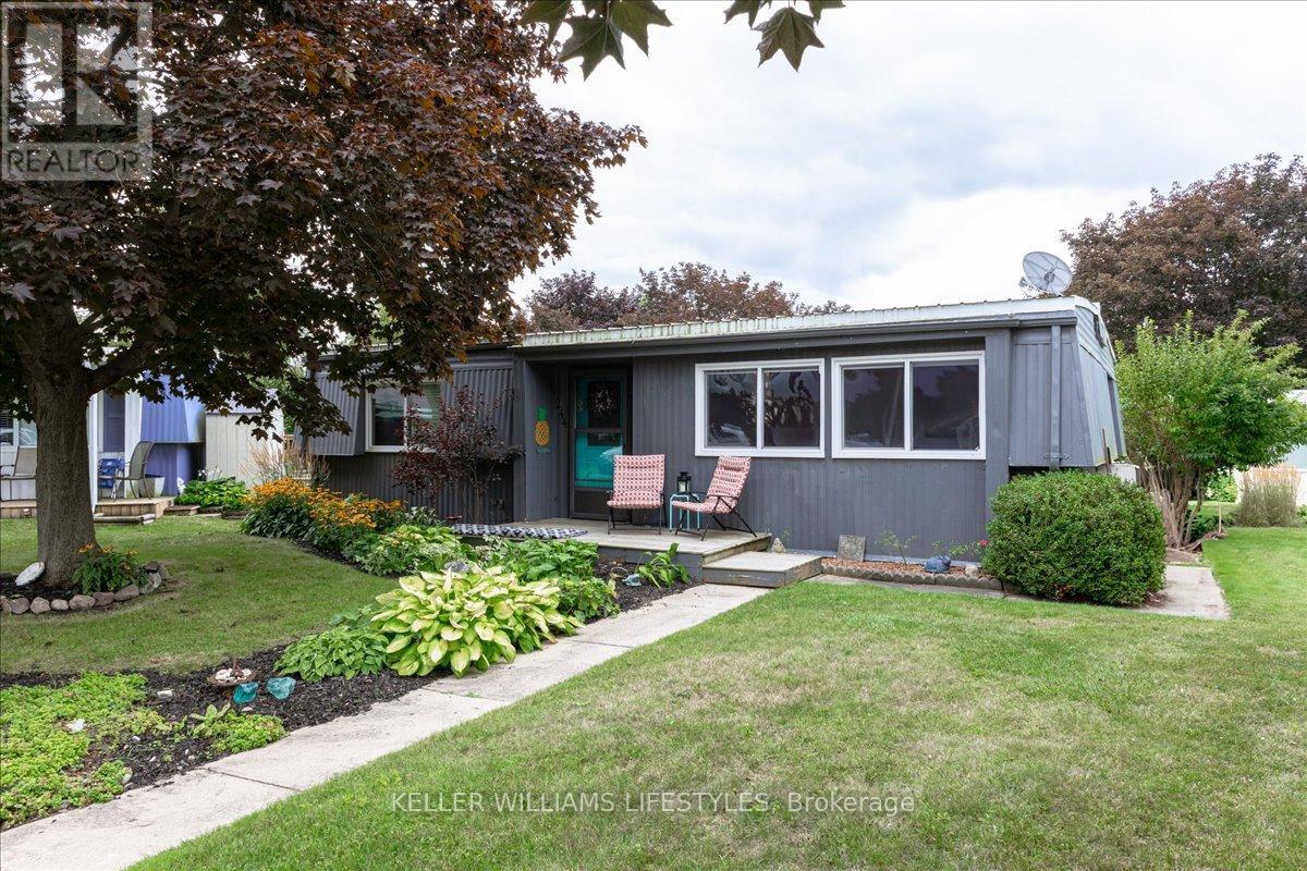 244 Southwind Court, South Huron, Ontario  N0M 1T0 - Photo 2 - X12112055