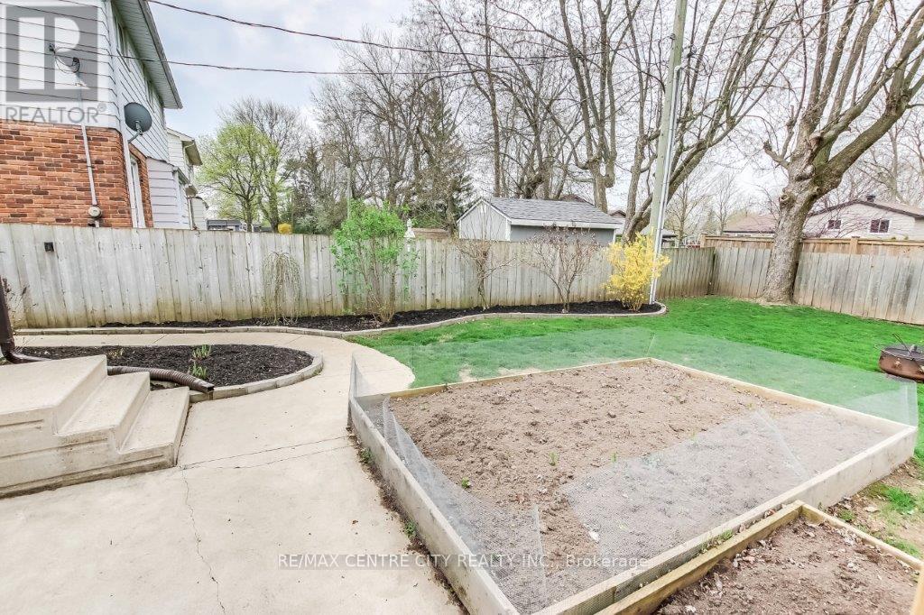 95 Lawrence Avenue, St. Thomas, Ontario N5R 5C8 - Photo 26 - X12112249