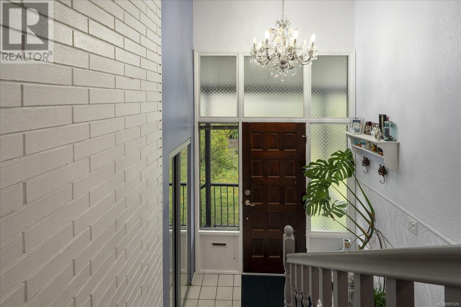 Property at 1925 Meredith Rd image 4