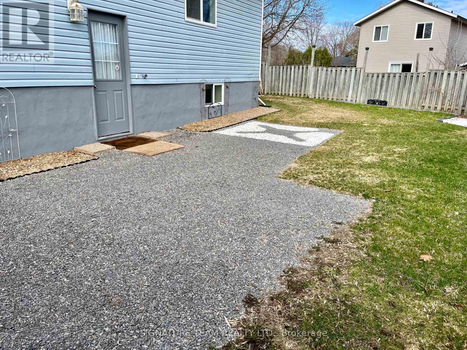 292 George Street, Pembroke, Ontario  K8A 5K2 - Photo 36 - X12112209