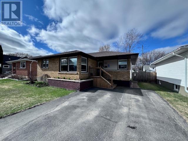 1831 Walsh St E, Thunder Bay, Ontario  P7E 4V7 - Photo 2 - TB250913