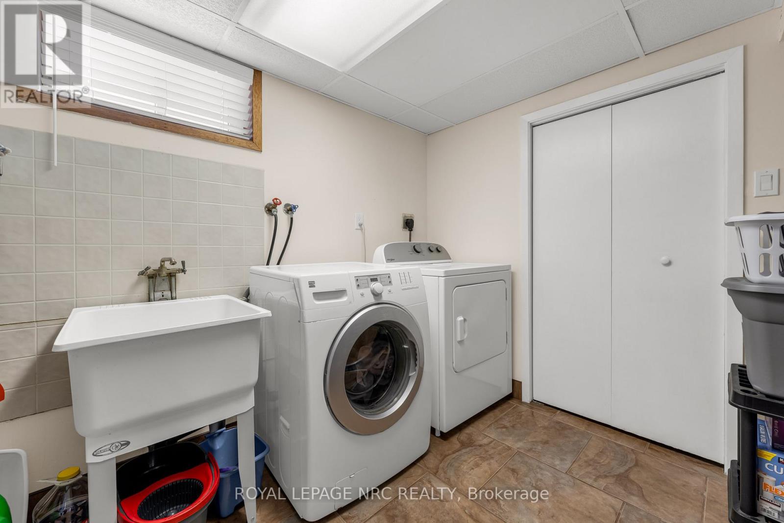 7301 North Dorset Place, Niagara Falls, Ontario  L2J 3T3 - Photo 14 - X12112100