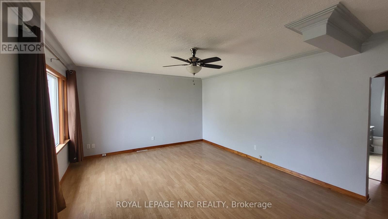 Main Level - 240 Wallace Avenue S, Welland (Lincoln/crowland), Ontario  L3B 1R6 - Photo 8 - X12112119