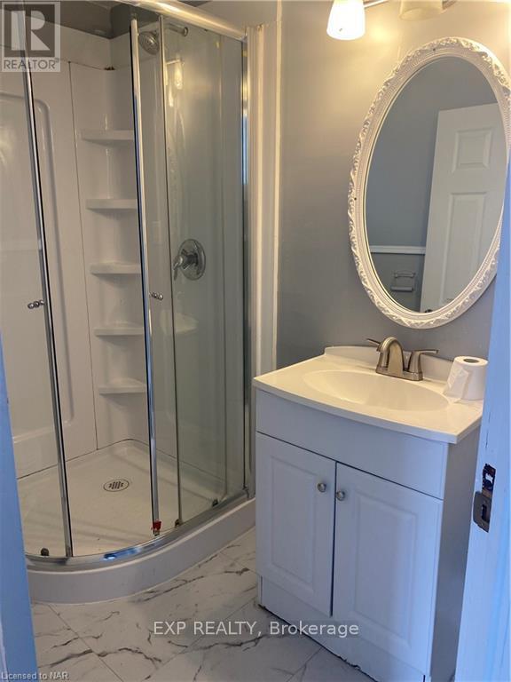 Upper Unit - 62 Randolph Street, Welland, Ontario  L3B 4C2 - Photo 10 - X12112124