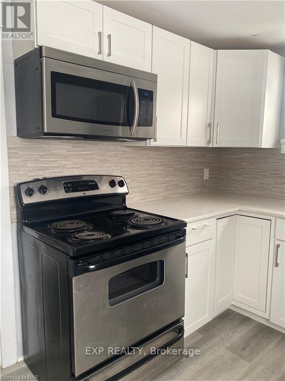 Upper Unit - 62 Randolph Street, Welland, Ontario  L3B 4C2 - Photo 3 - X12112124