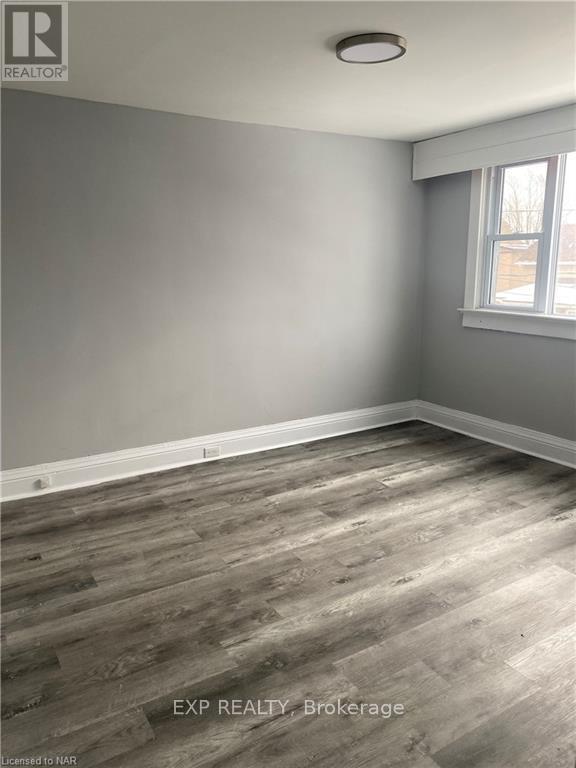Upper Unit - 62 Randolph Street, Welland, Ontario  L3B 4C2 - Photo 6 - X12112124