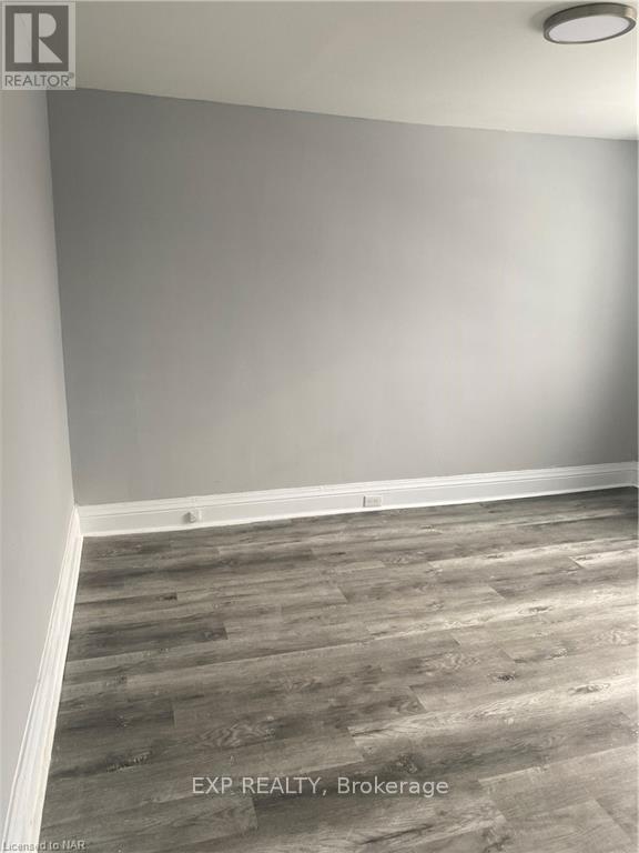 Upper Unit - 62 Randolph Street, Welland, Ontario  L3B 4C2 - Photo 7 - X12112124
