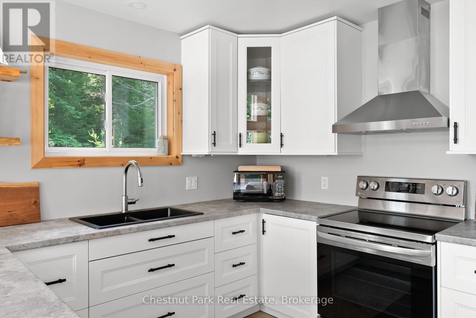 45 Sunnylea Avenue, Armour, Ontario  P0A 1L0 - Photo 14 - X12112059