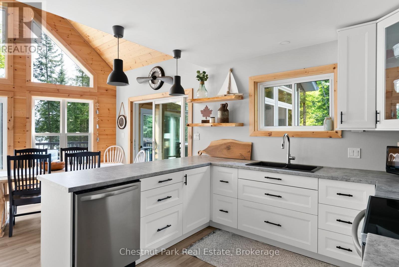 45 Sunnylea Avenue, Armour, Ontario  P0A 1L0 - Photo 15 - X12112059