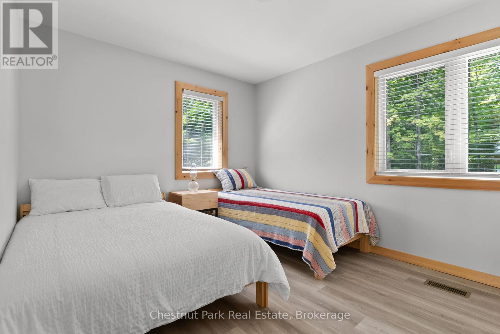 45 Sunnylea Avenue, Armour, Ontario  P0A 1L0 - Photo 22 - X12112059