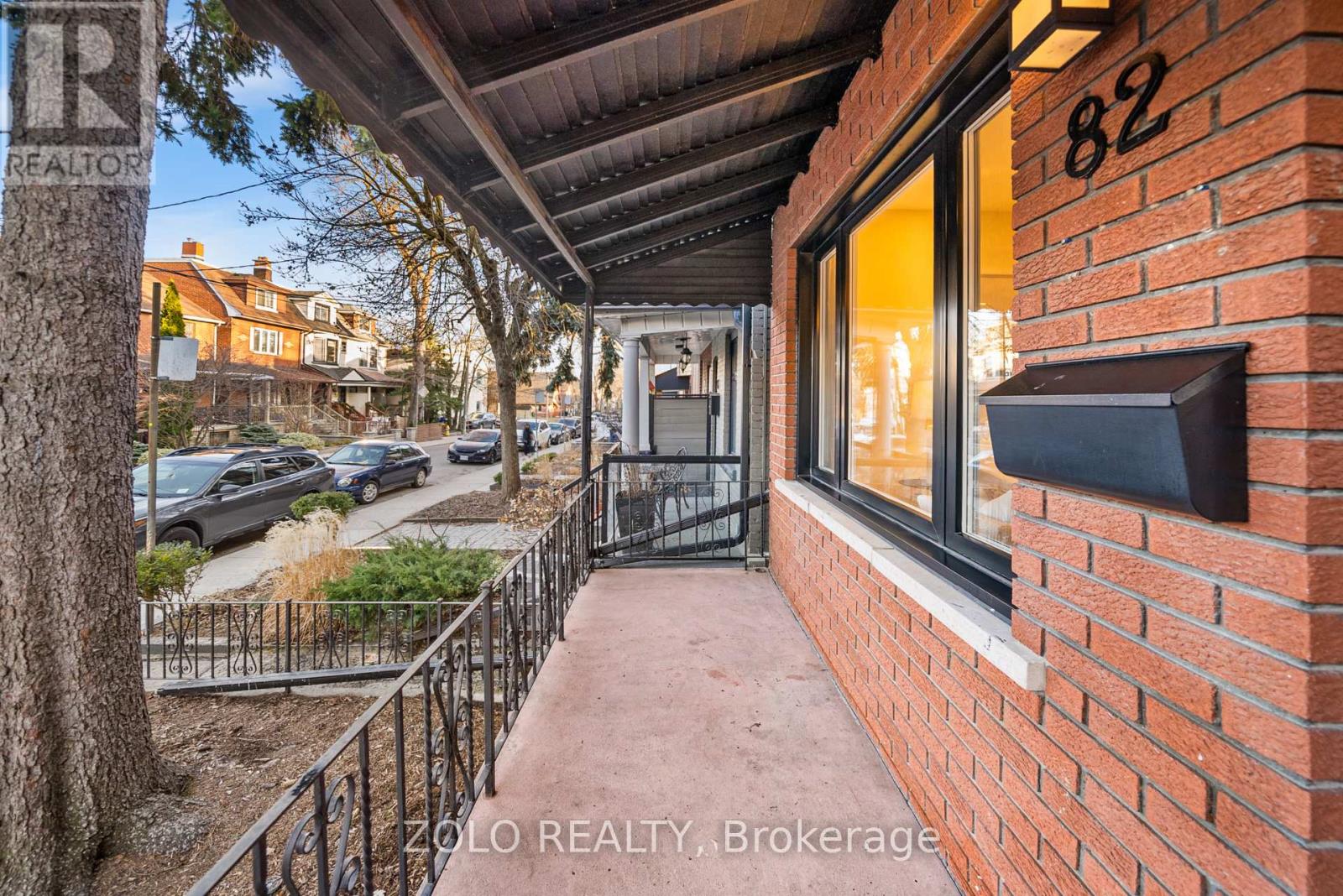 82 Bellwoods Avenue, Toronto, Ontario  M6J 2P4 - Photo 3 - C12112135