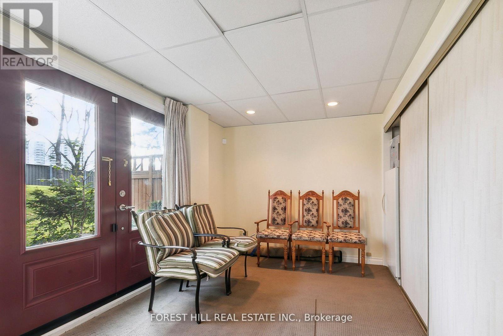 86 Village Greenway, Toronto, Ontario  M2J 1K8 - Photo 31 - C12112192