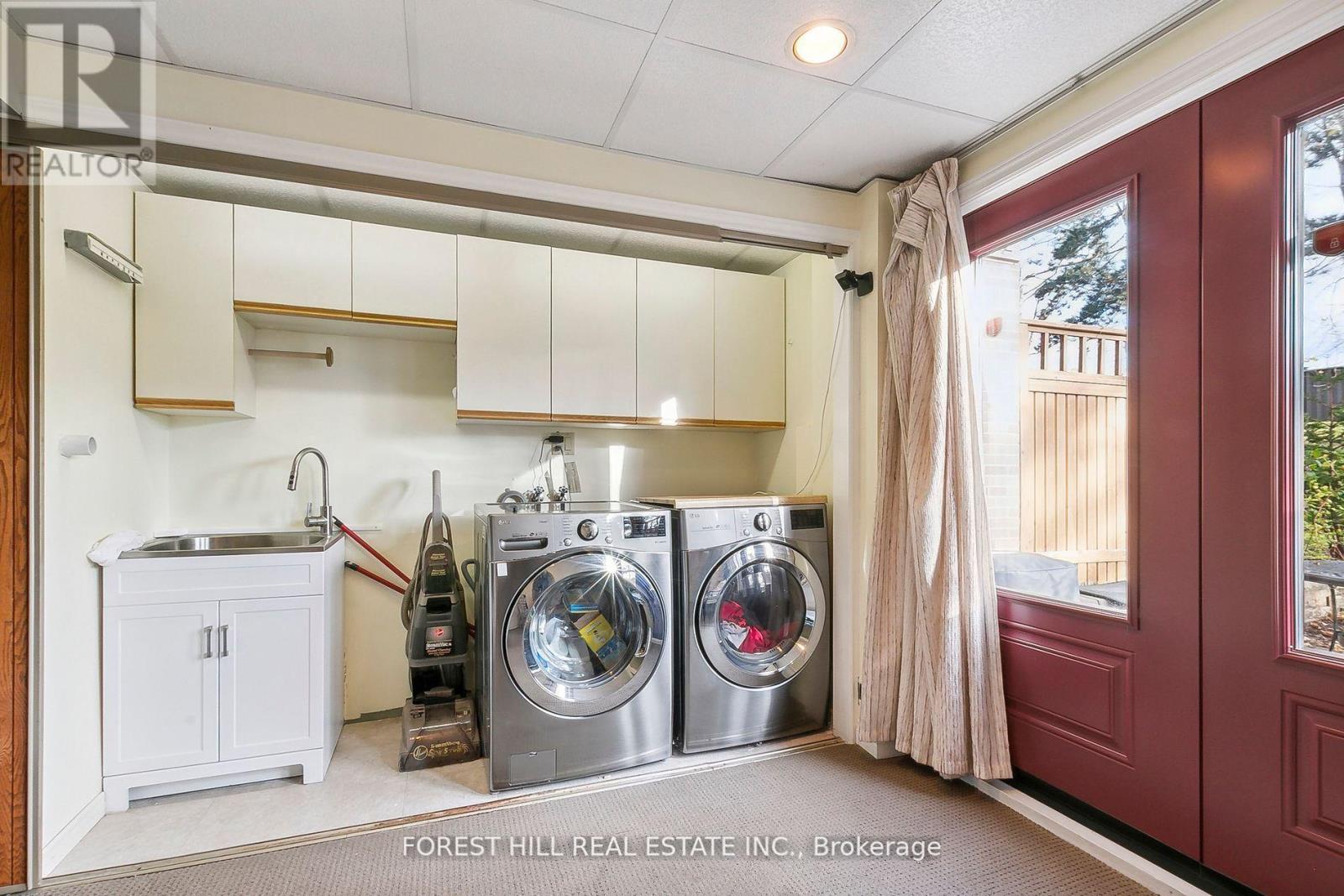 86 Village Greenway, Toronto, Ontario  M2J 1K8 - Photo 32 - C12112192