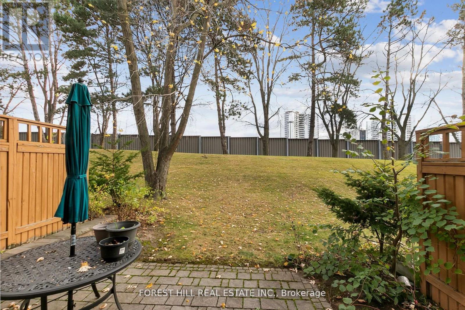 86 Village Greenway, Toronto, Ontario  M2J 1K8 - Photo 34 - C12112192