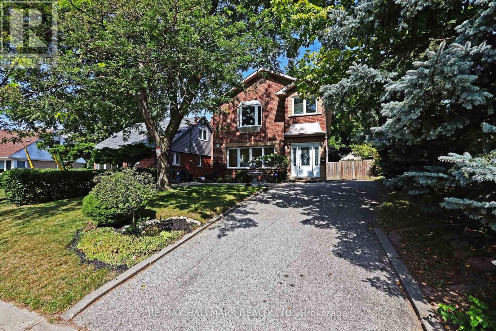 Property at 22 SEDGEWICK CRESCENT image 2