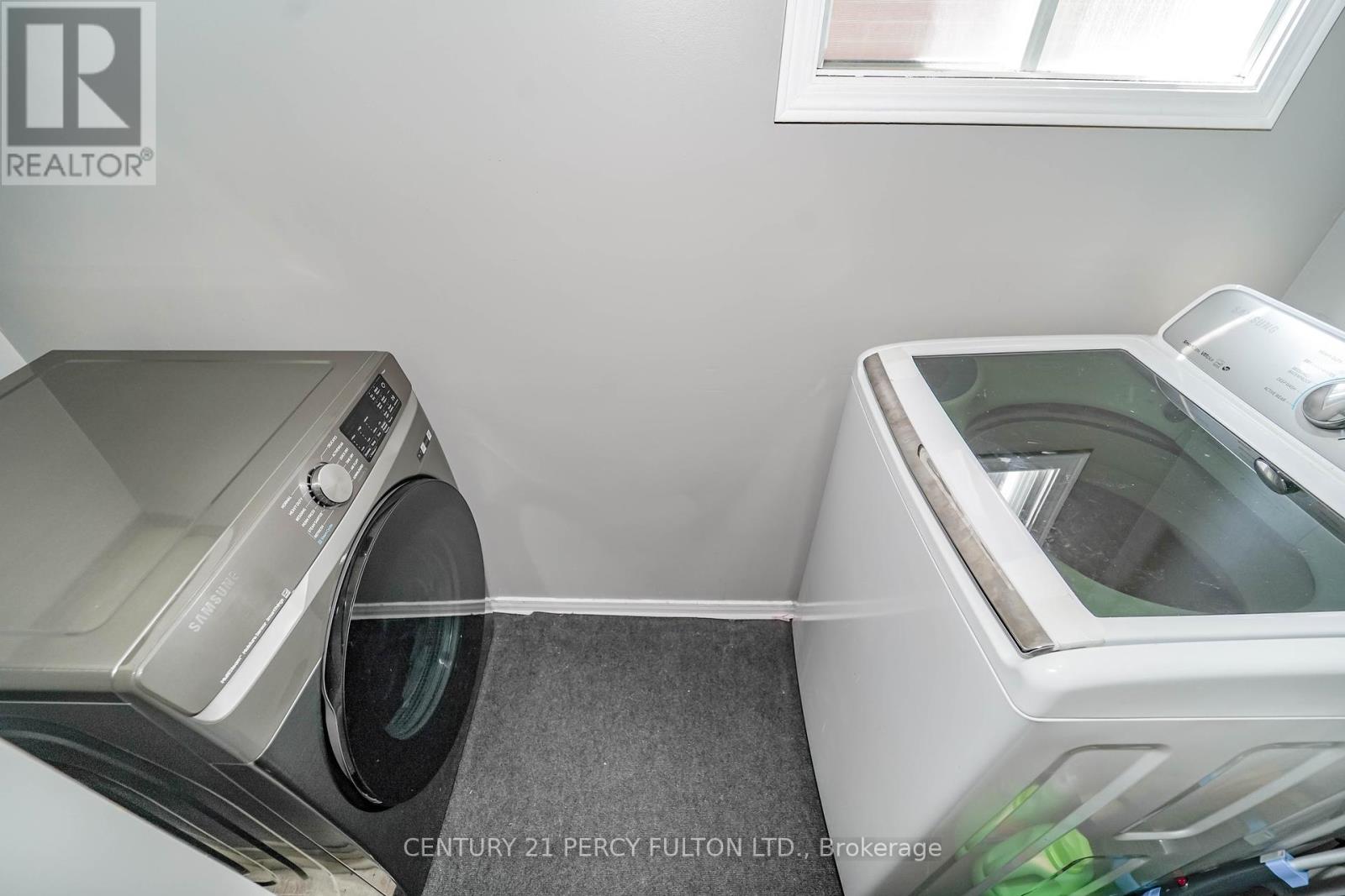 1525 Sturgeon Court, Pickering, Ontario  L1V 5P6 - Photo 5 - E12112162