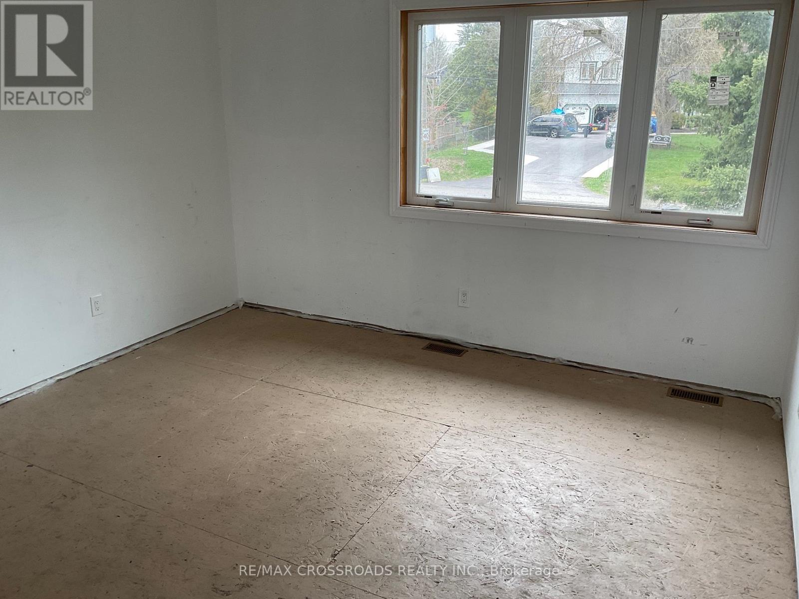 239 Davidson Street, Pickering, Ontario  L1V 2P9 - Photo 6 - E12112185