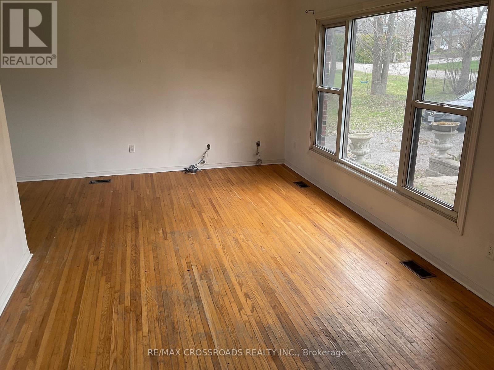 239 Davidson Street, Pickering, Ontario  L1V 2P9 - Photo 9 - E12112185