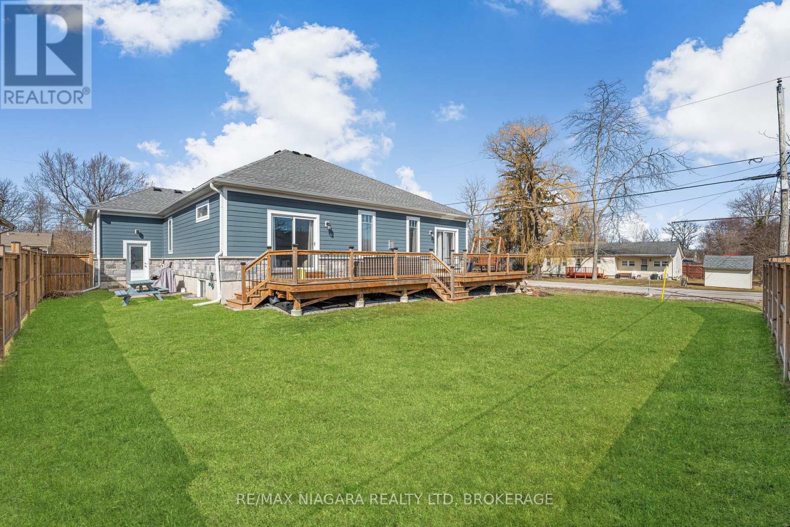 3157 Bethune Avenue, Fort Erie, Ontario  L0S 1N0 - Photo 42 - X12079408