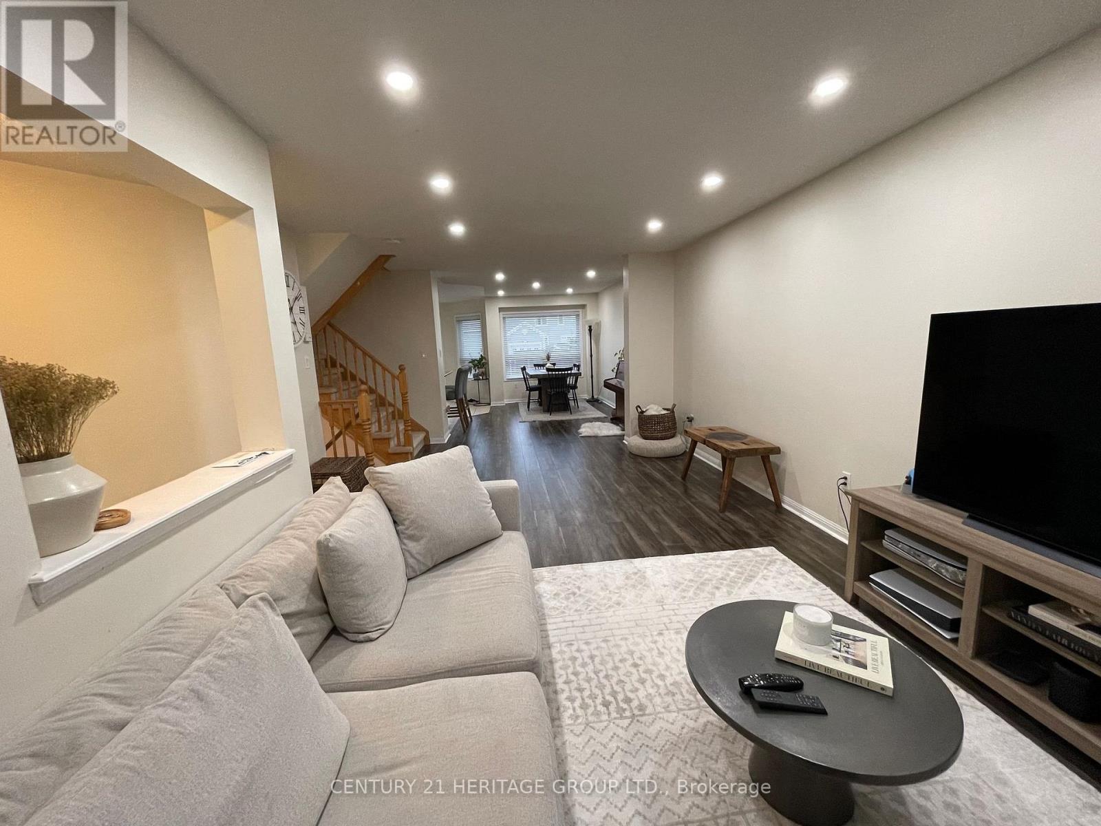 26 Lappe Avenue, Markham, Ontario  L6B 1L3 - Photo 3 - N12111993