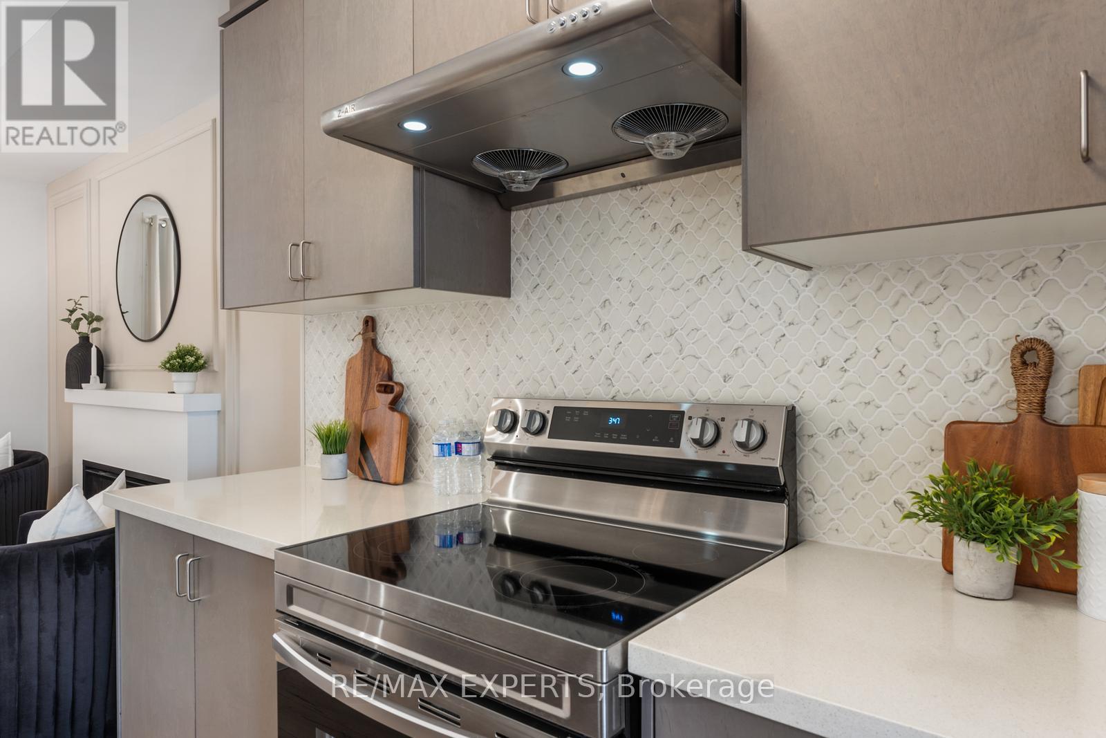 10286 Keele Street, Vaughan, Ontario  L6A 1G3 - Photo 20 - N12112206