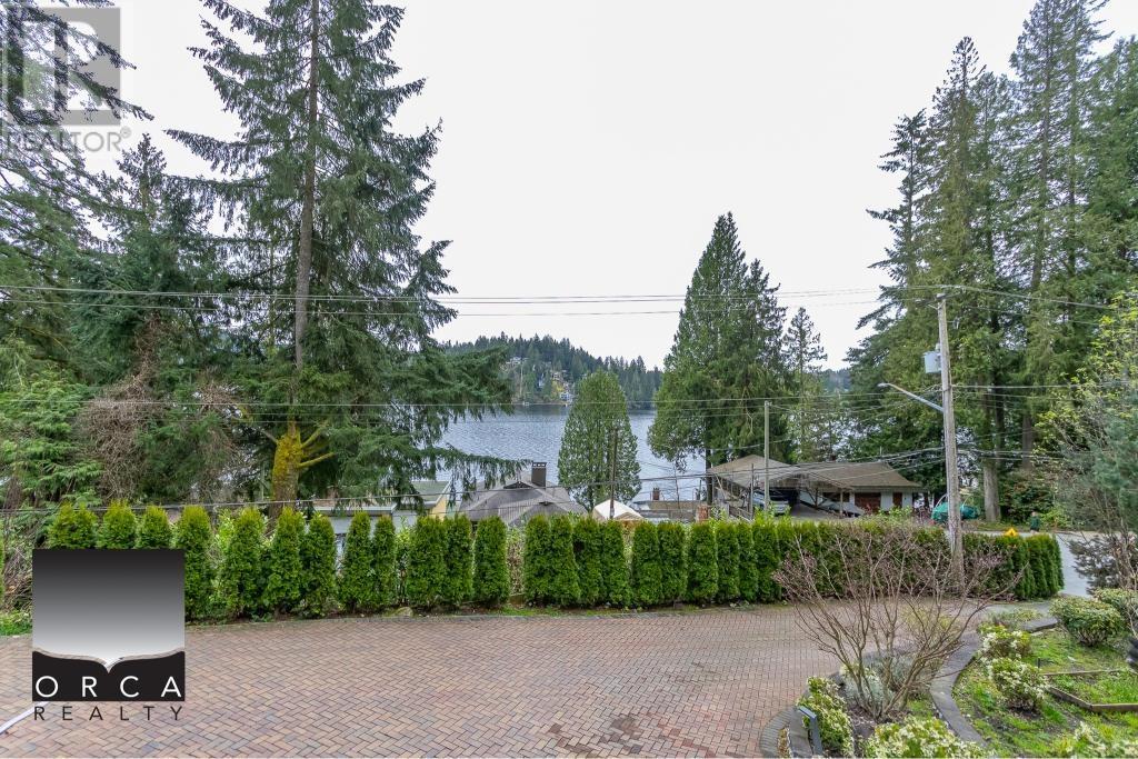 2855 Panorama Drive, North Vancouver, British Columbia  V7G 1V7 - Photo 2 - R2992086