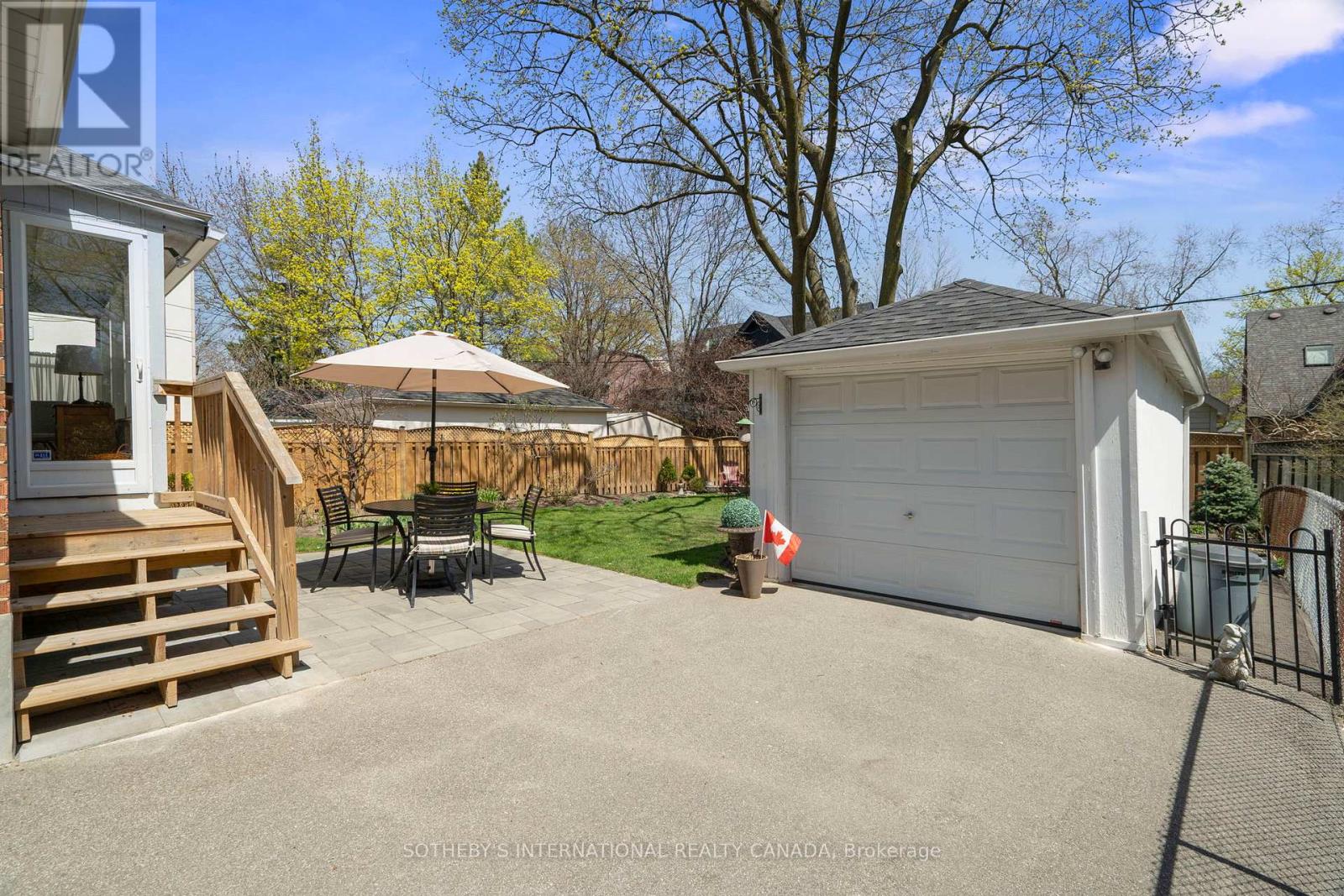147 Brentwood Road N, Toronto (Kingsway South), Ontario  M8X 2C8 - Photo 38 - W12111997