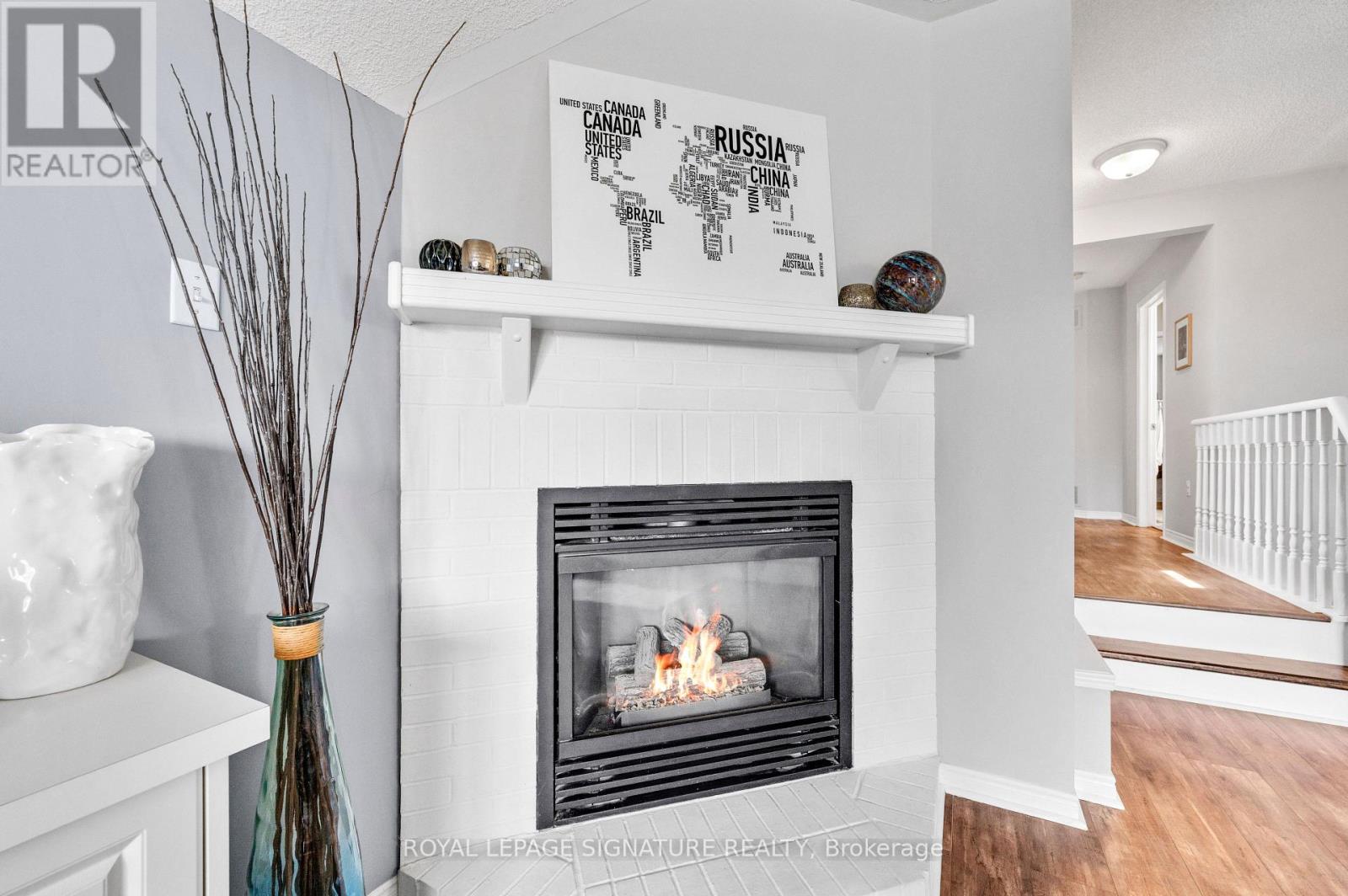 6127 Leeside Crescent, Mississauga (Central Erin Mills), Ontario  L5M 5K7 - Photo 29 - W12112001