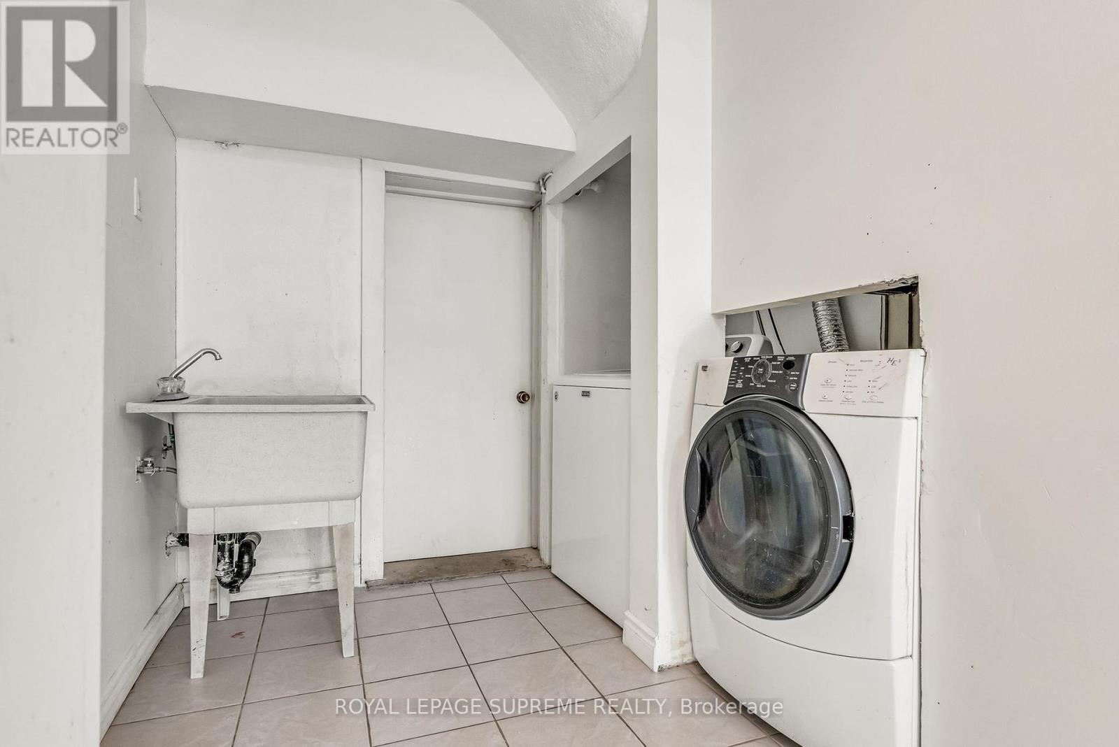 531 Silverthorn Avenue, Toronto (Keelesdale-Eglinton West), Ontario  M6M 3H8 - Photo 42 - W12112056