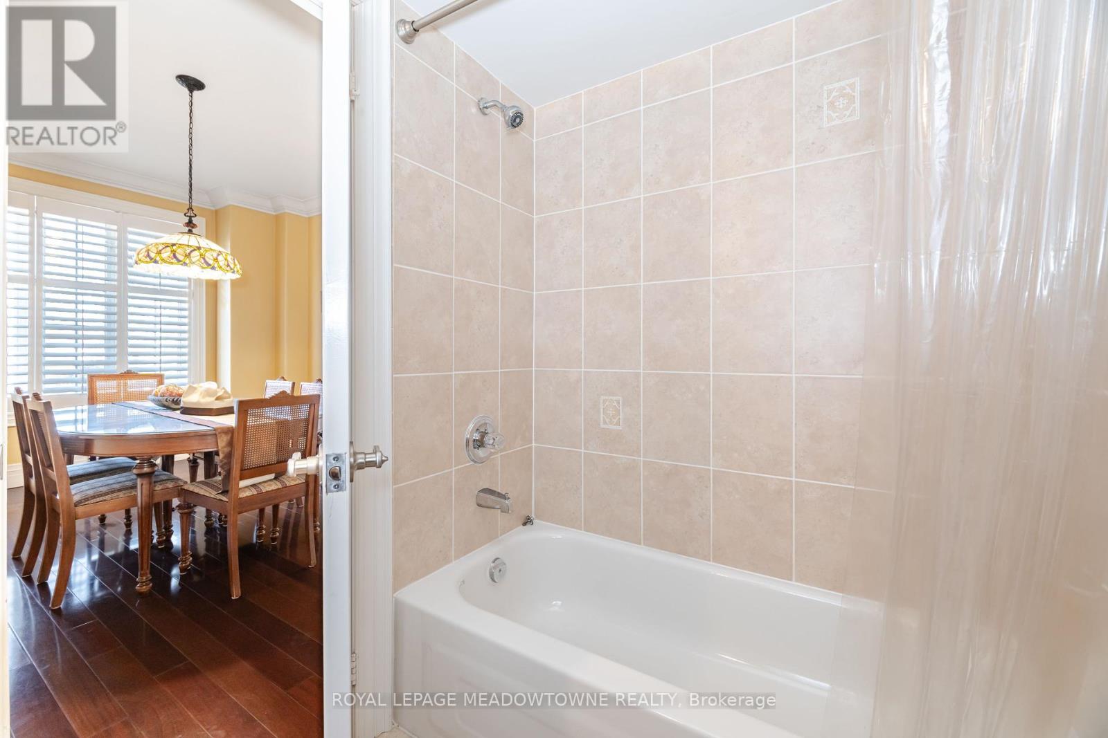915 Gaslight Way, Mississauga (Meadowvale Village), Ontario  L5W 1A2 - Photo 24 - W12112086