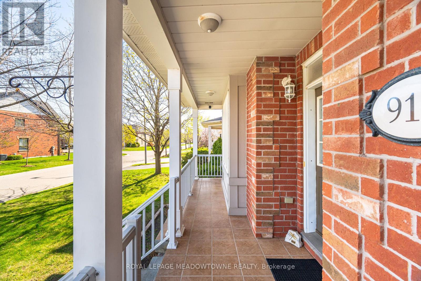 Property at 915 GASLIGHT WAY image 3