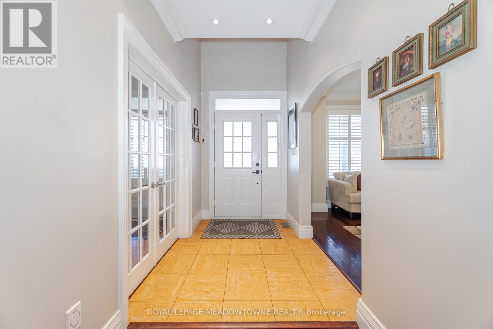 Property at 915 GASLIGHT WAY image 5