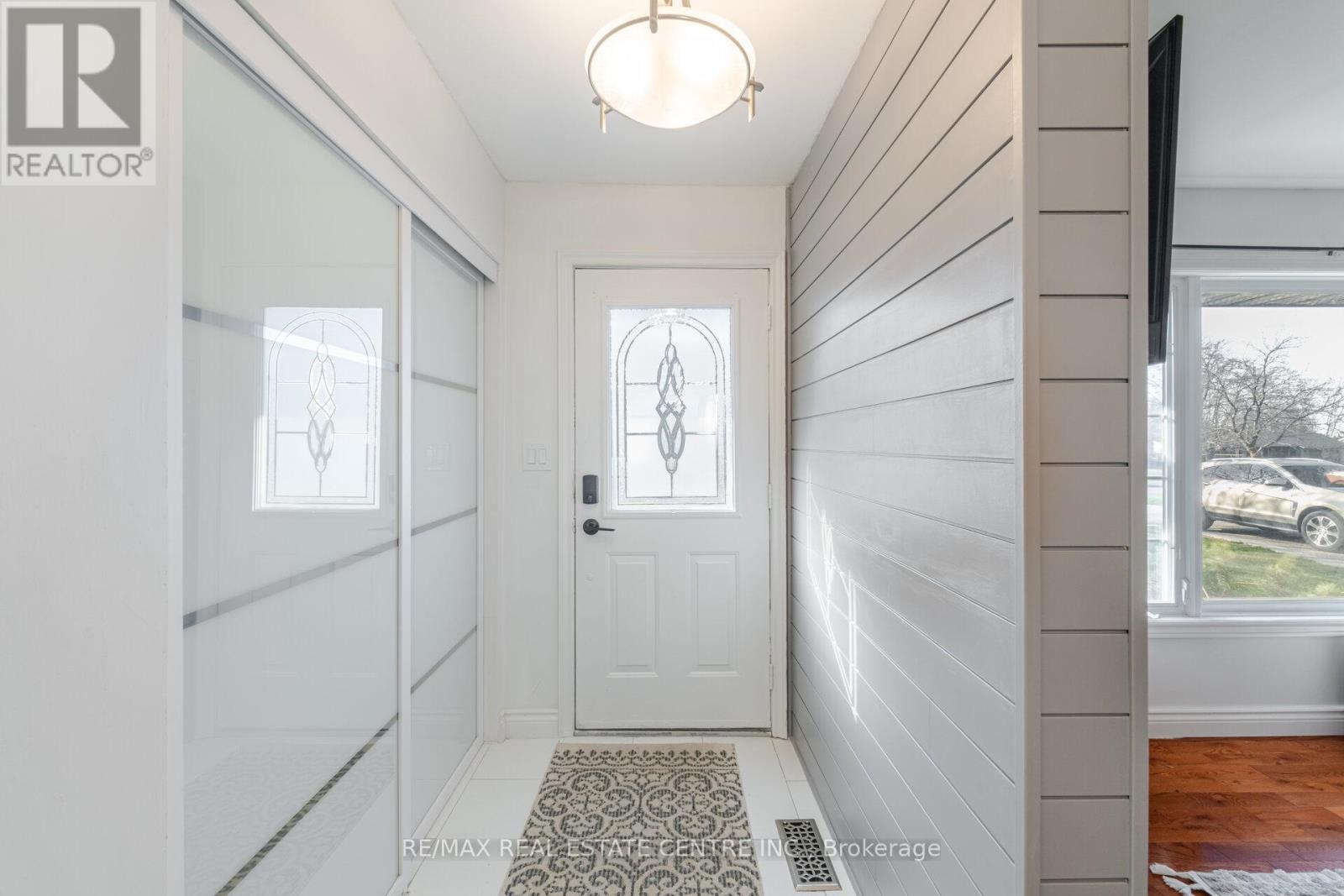 49 Mcclellan Road, Caledon, Ontario  L7K 0C8 - Photo 7 - W12112112