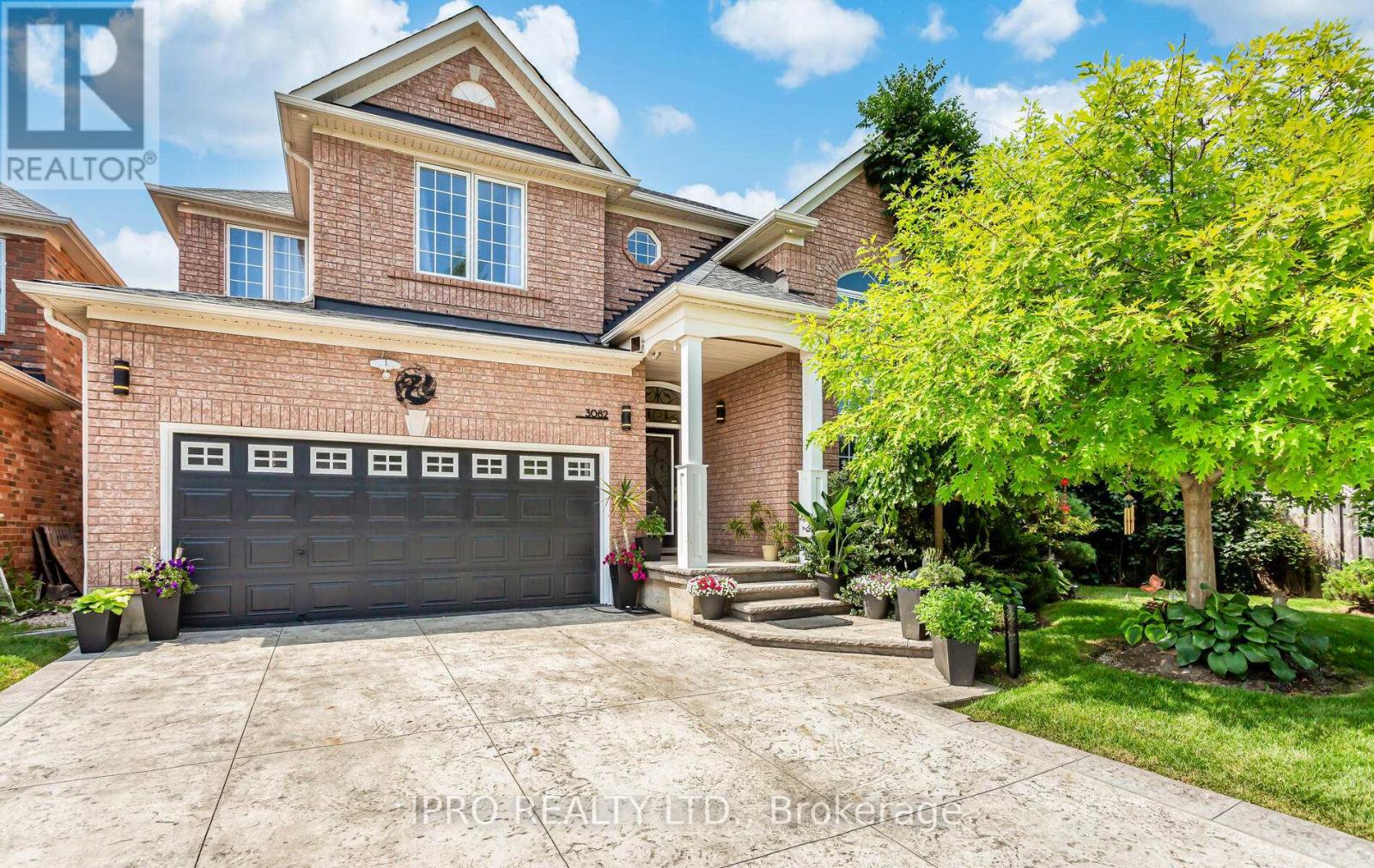 3082 Scotscraig Crescent, Oakville, Ontario  L6M 5G7 - Photo 1 - W12112165