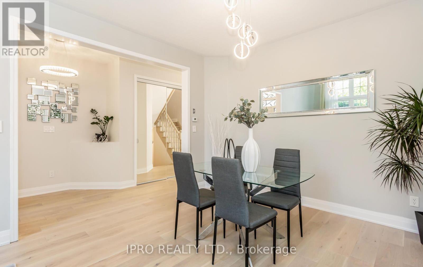 3082 Scotscraig Crescent, Oakville, Ontario  L6M 5G7 - Photo 10 - W12112165