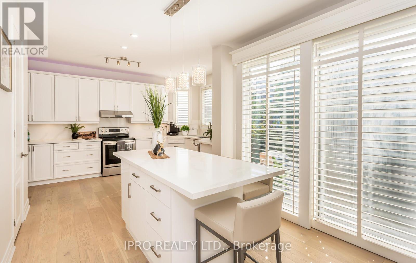3082 Scotscraig Crescent, Oakville, Ontario  L6M 5G7 - Photo 16 - W12112165