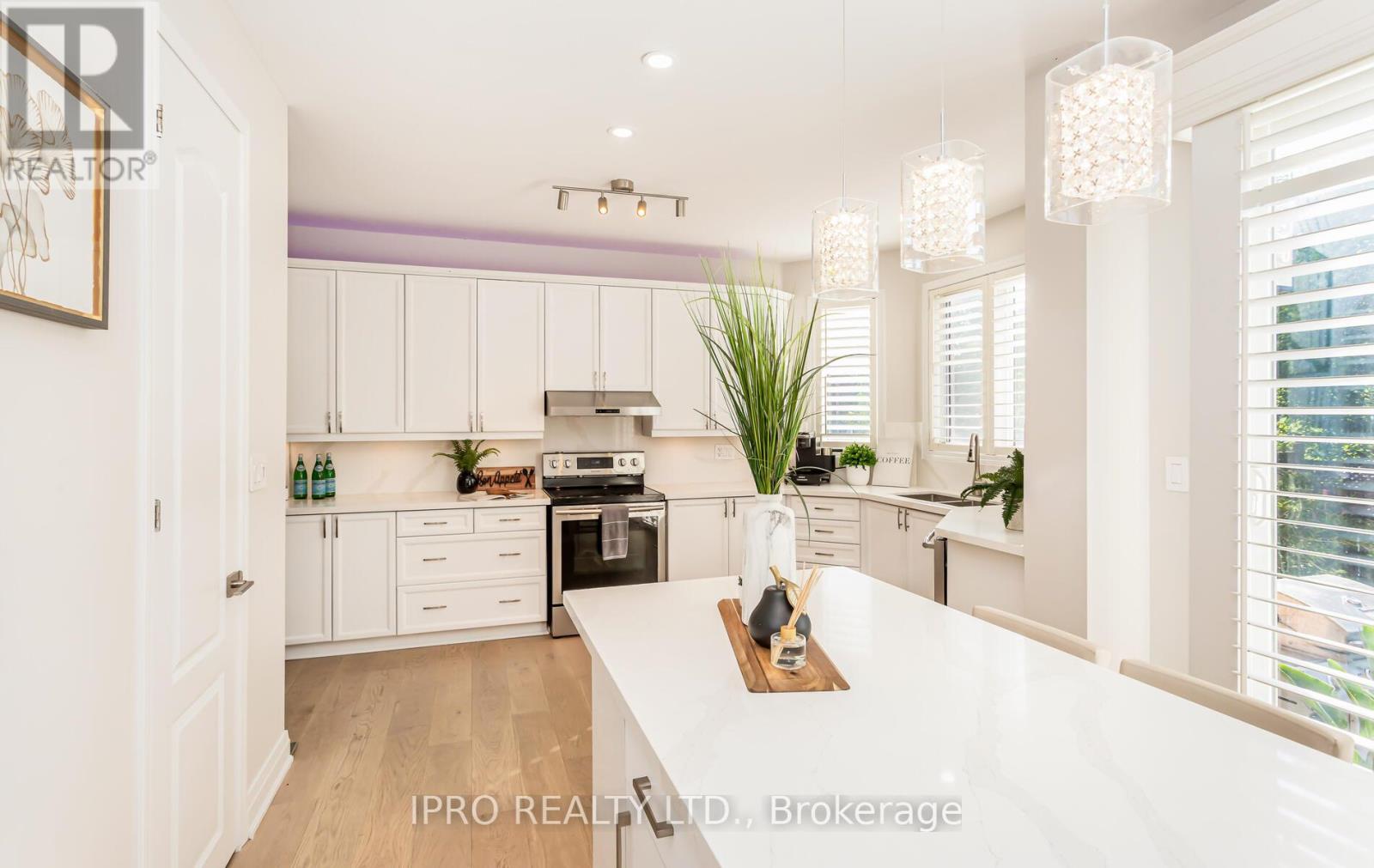 3082 Scotscraig Crescent, Oakville, Ontario  L6M 5G7 - Photo 17 - W12112165