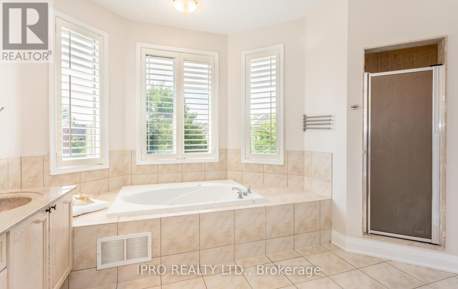 3082 Scotscraig Crescent, Oakville, Ontario  L6M 5G7 - Photo 28 - W12112165