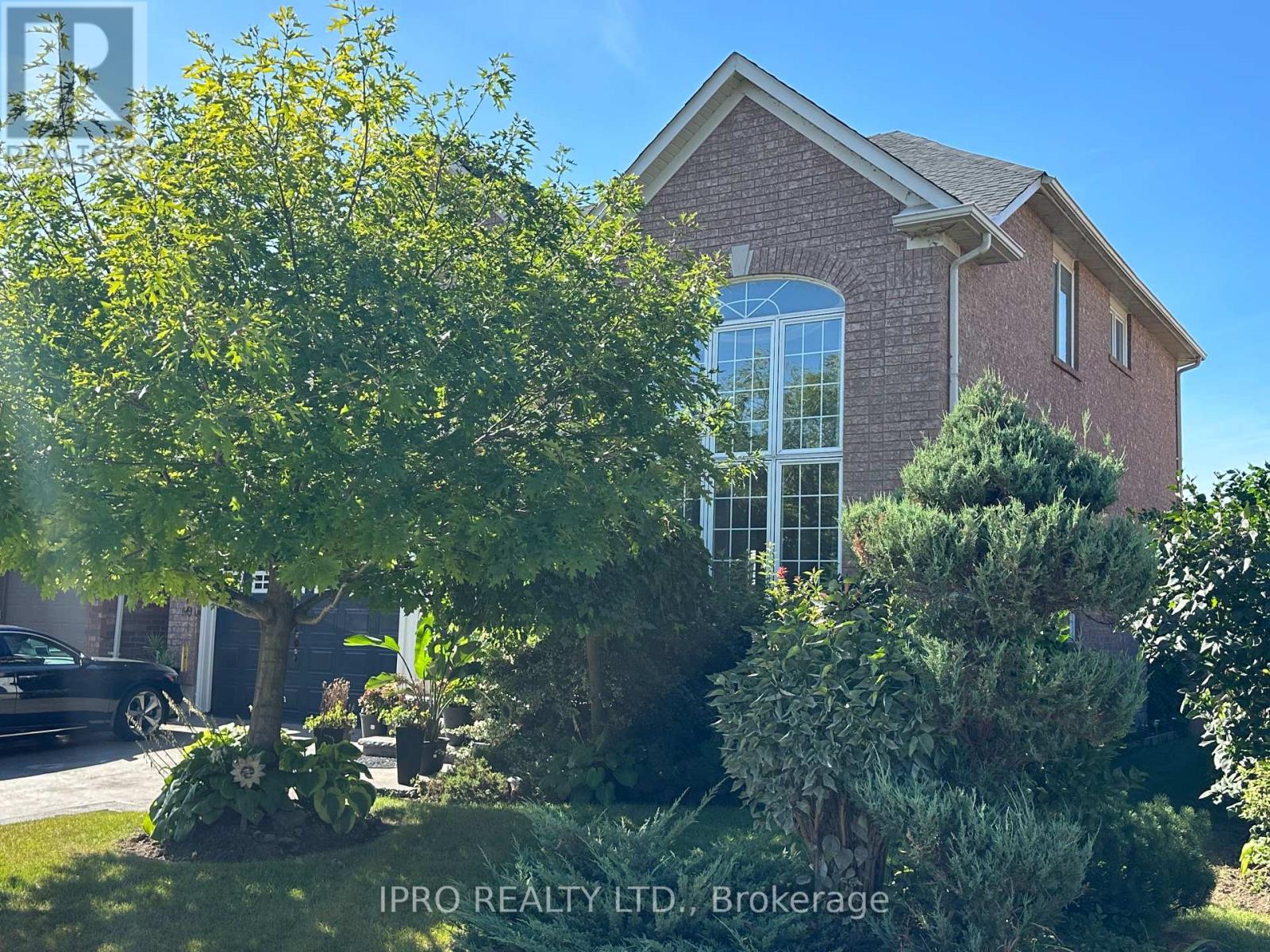 3082 Scotscraig Crescent, Oakville, Ontario  L6M 5G7 - Photo 3 - W12112165