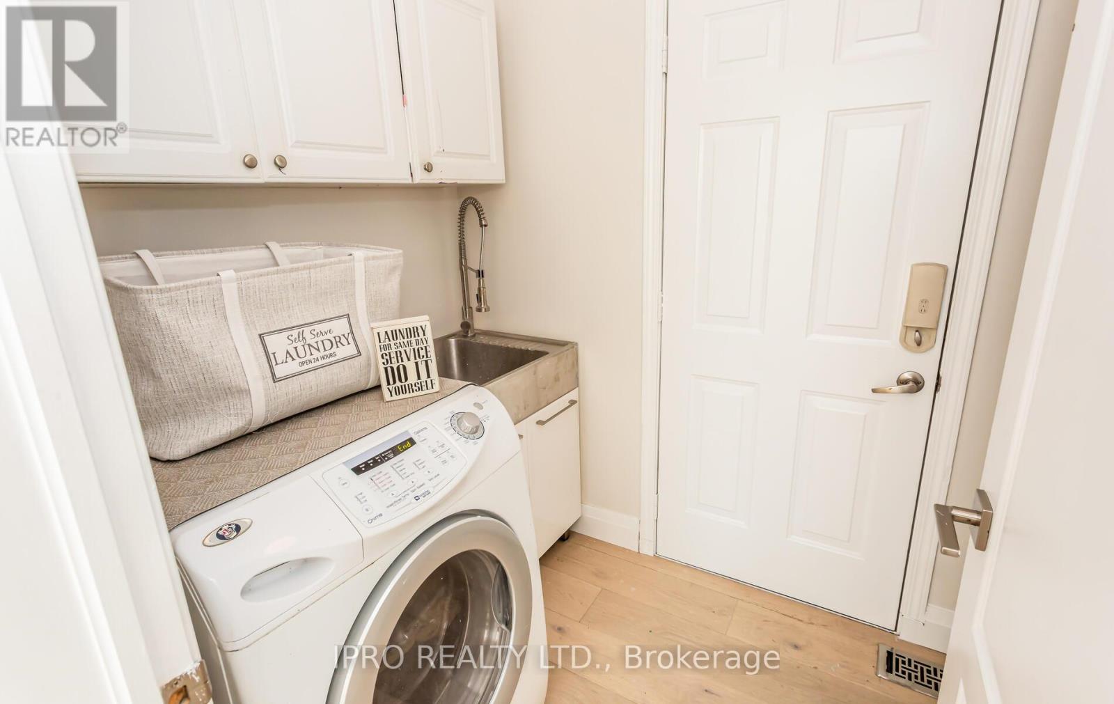 3082 Scotscraig Crescent, Oakville, Ontario  L6M 5G7 - Photo 37 - W12112165