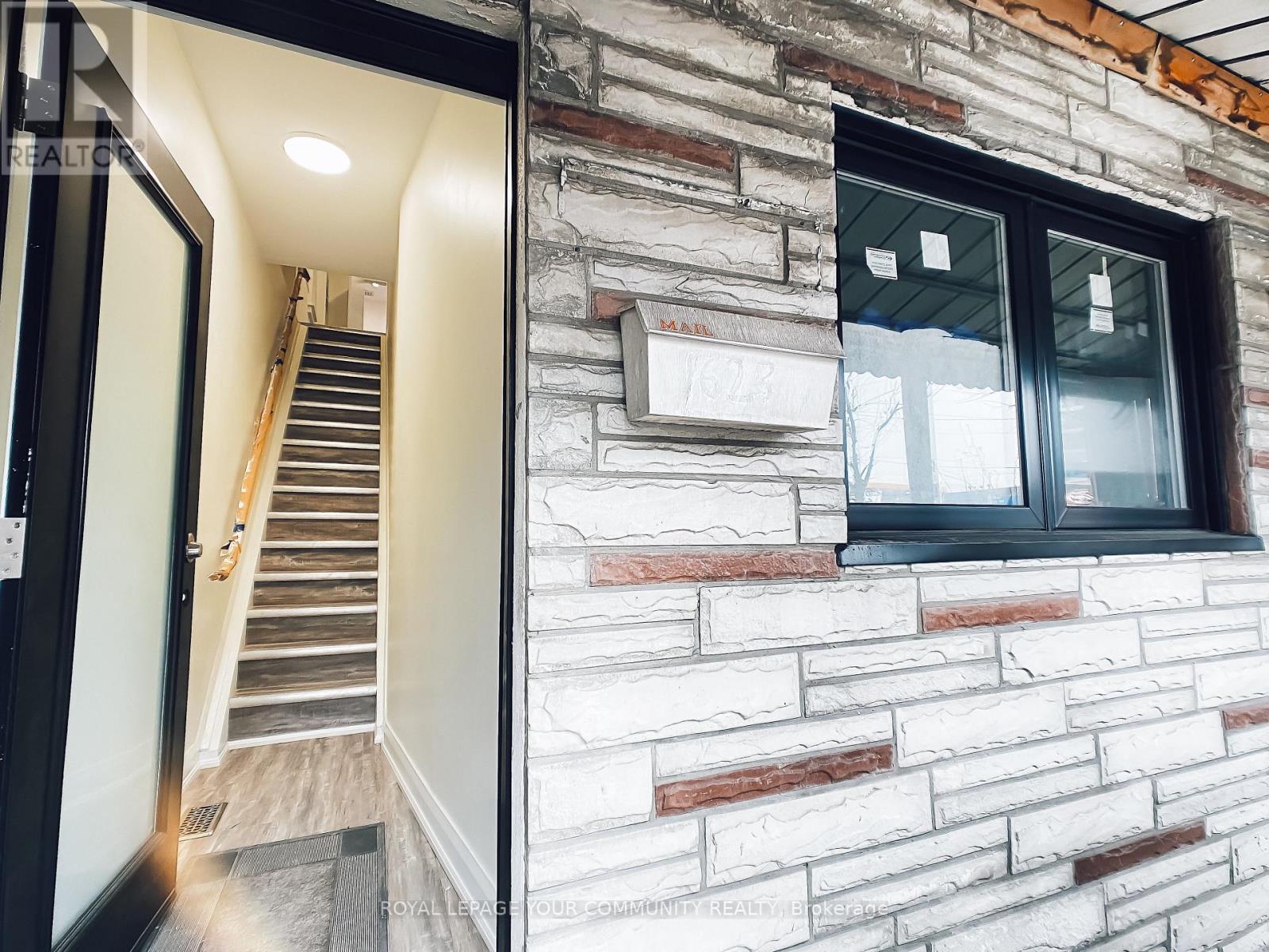 B (Upper) - 1623 Keele Street, Toronto, Ontario  M6M 3V8 - Photo 2 - W12112171