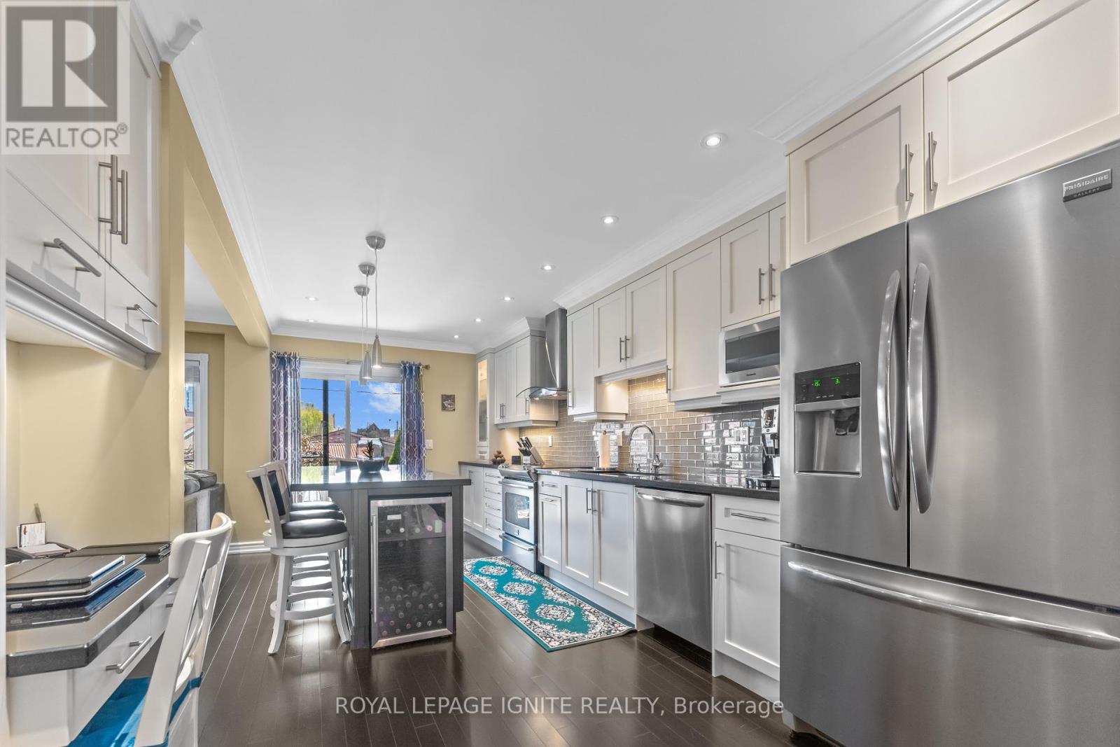 59 Shanly Street, Toronto, Ontario  M6H 1S4 - Photo 11 - W12112204