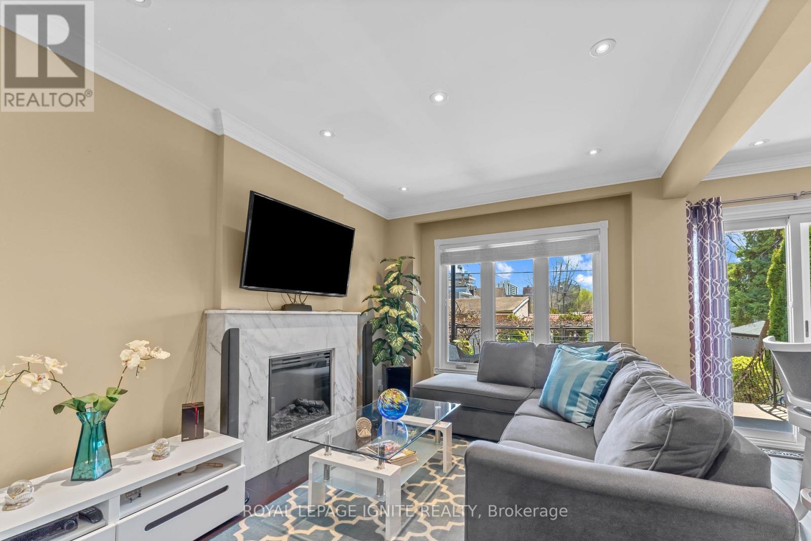 59 Shanly Street, Toronto, Ontario  M6H 1S4 - Photo 14 - W12112204