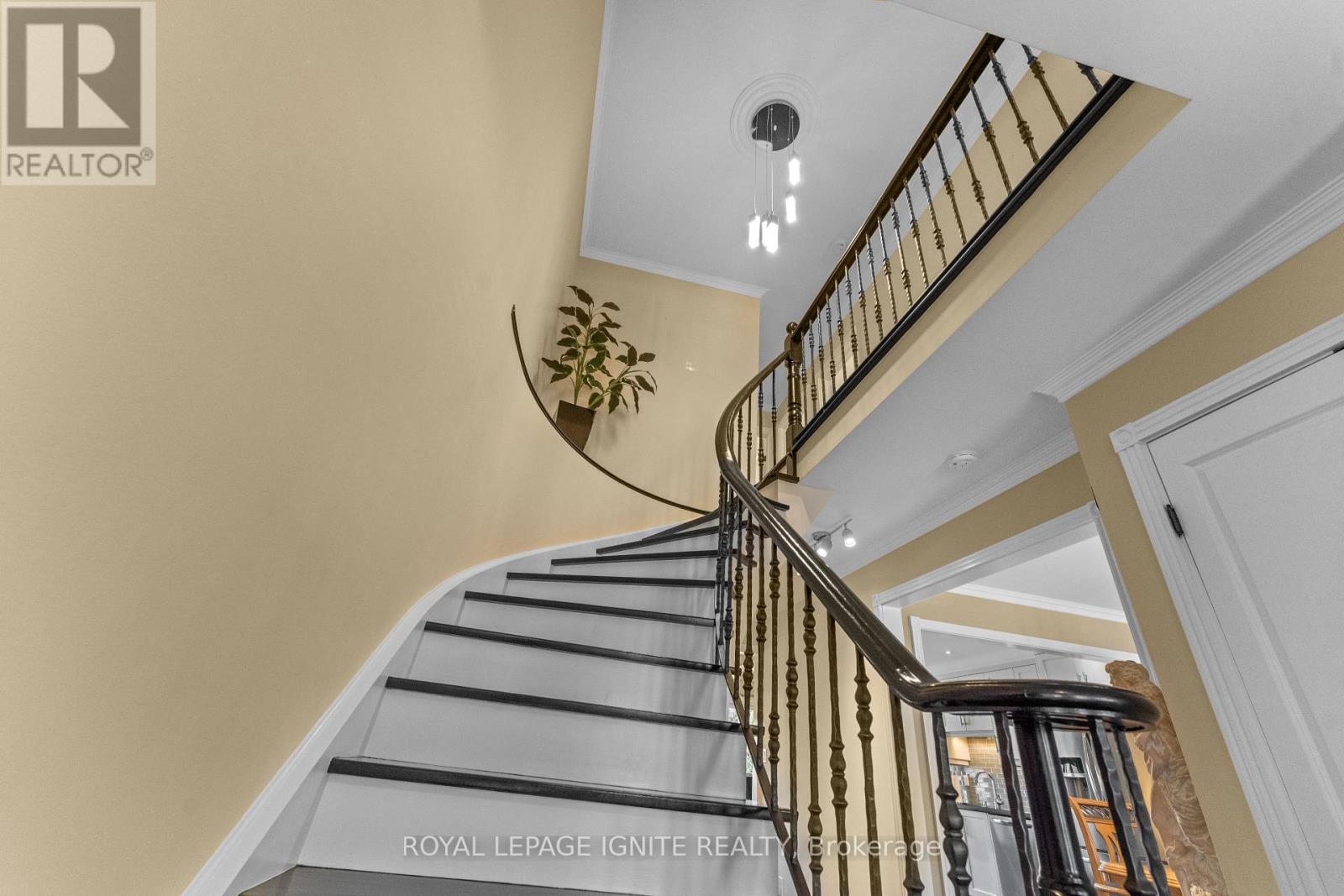 59 Shanly Street, Toronto, Ontario  M6H 1S4 - Photo 17 - W12112204