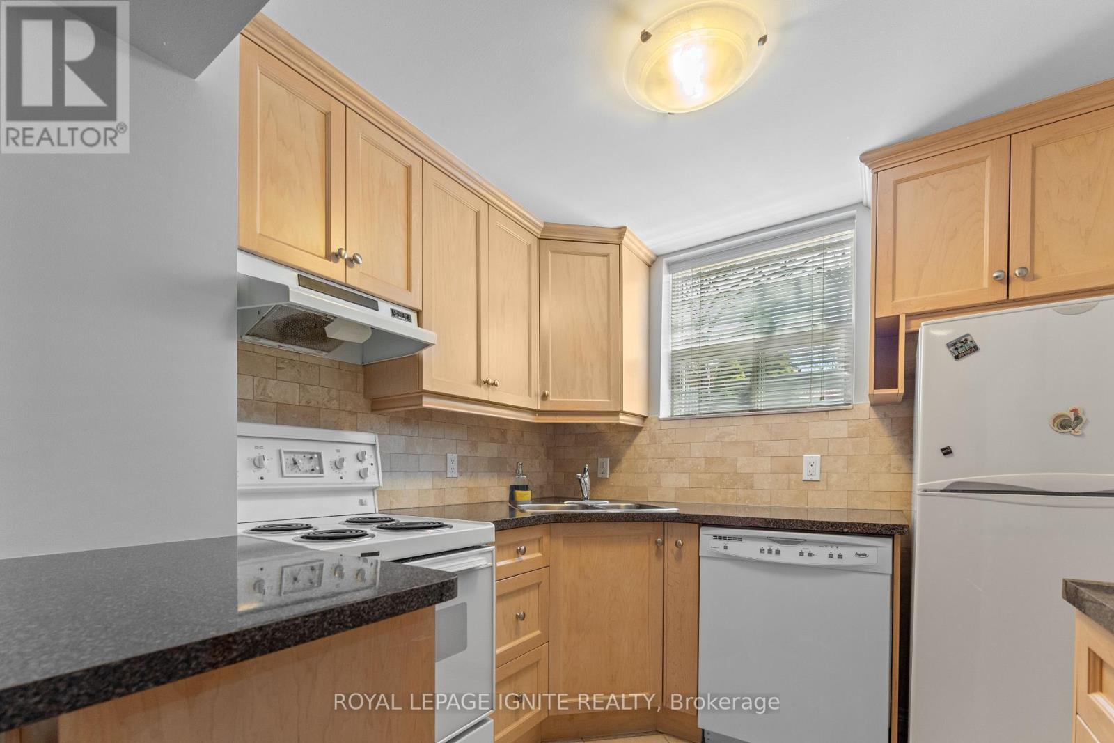 59 Shanly Street, Toronto, Ontario  M6H 1S4 - Photo 24 - W12112204