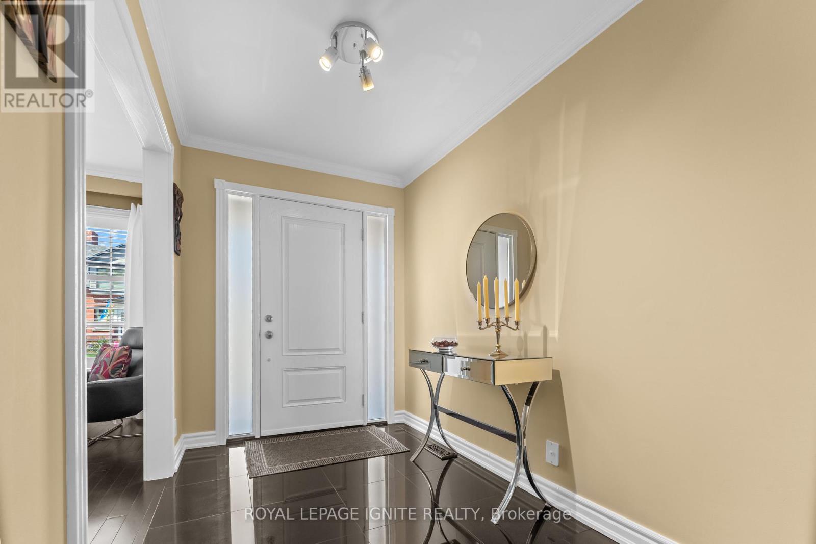 59 Shanly Street, Toronto, Ontario  M6H 1S4 - Photo 6 - W12112204
