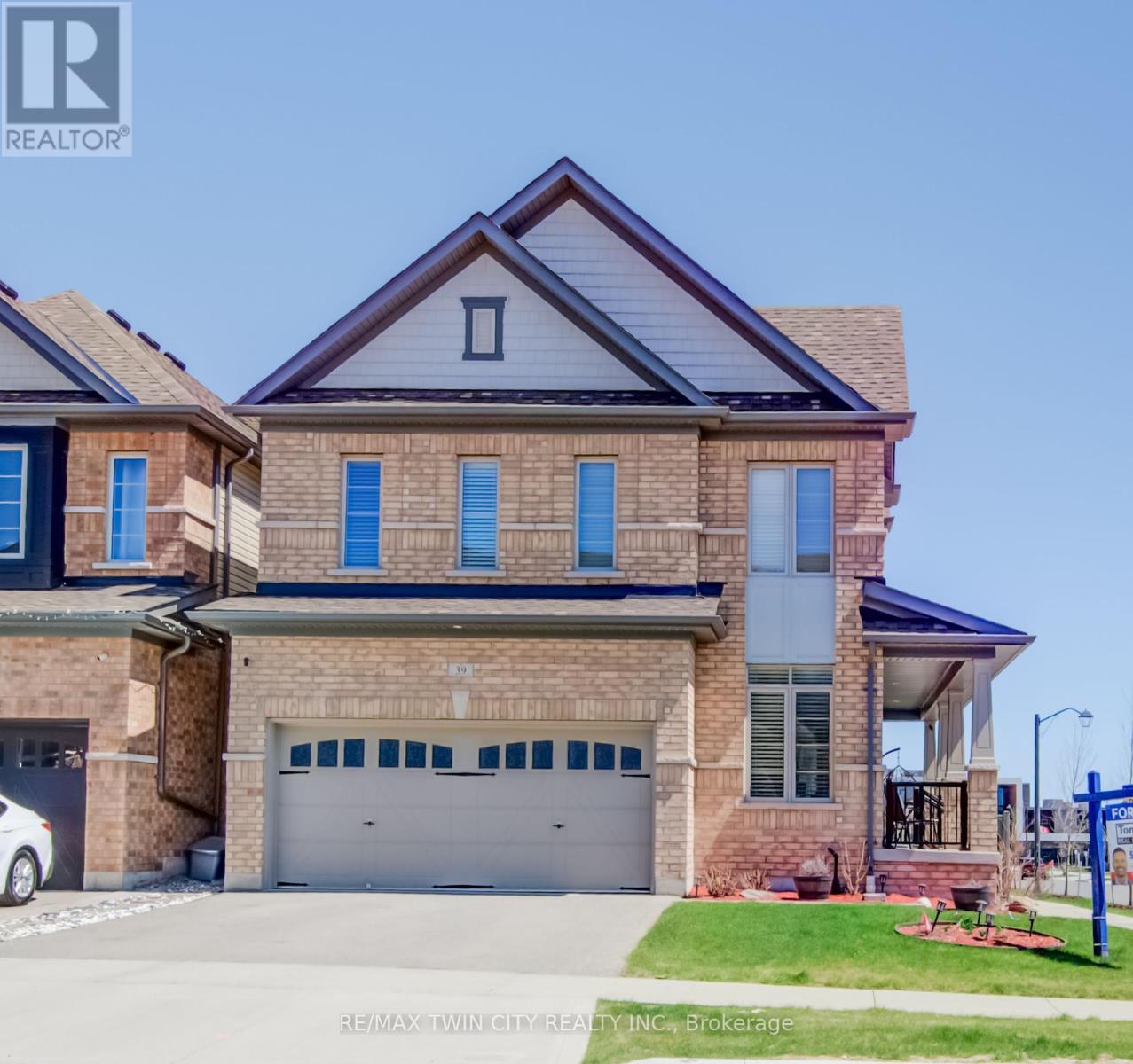 Property at 39 REISTWOOD DRIVE image 3