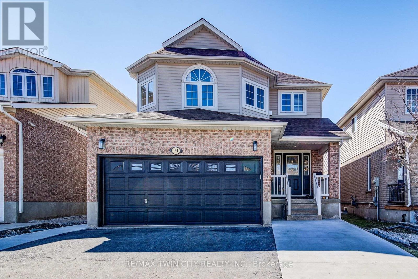 Property at 144 UDVARI CRESCENT image 2