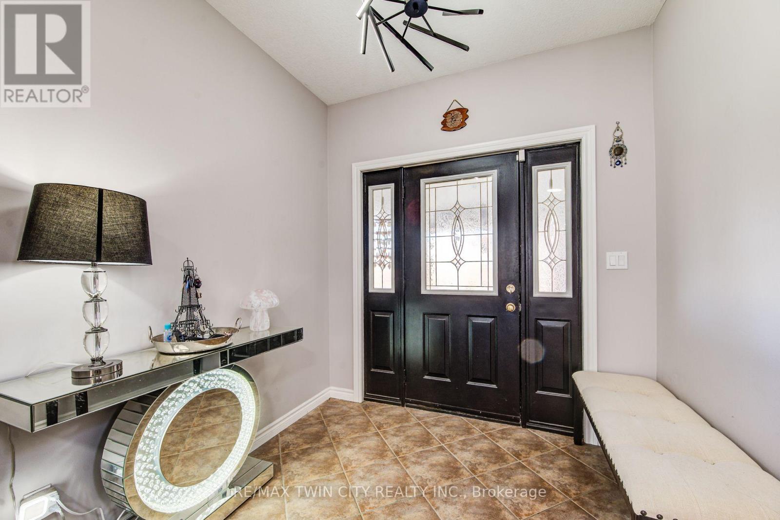 Property at 144 UDVARI CRESCENT image 3