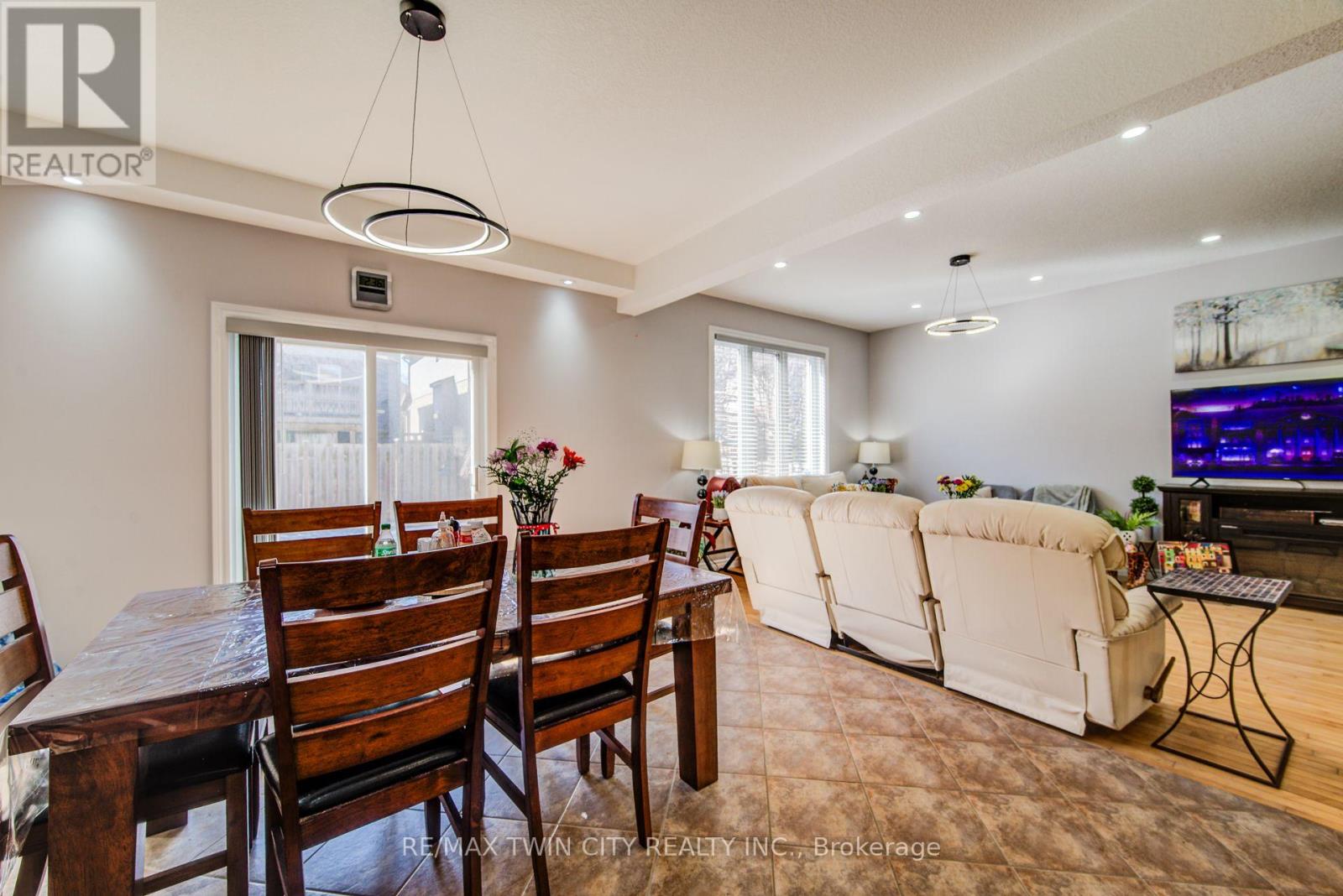 144 Udvari Crescent, Kitchener, Ontario  N2N 3P6 - Photo 13 - X12032644